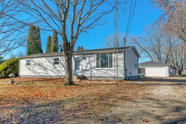 $259,500 | 340 South State Road 2, Hebron, IN 46341