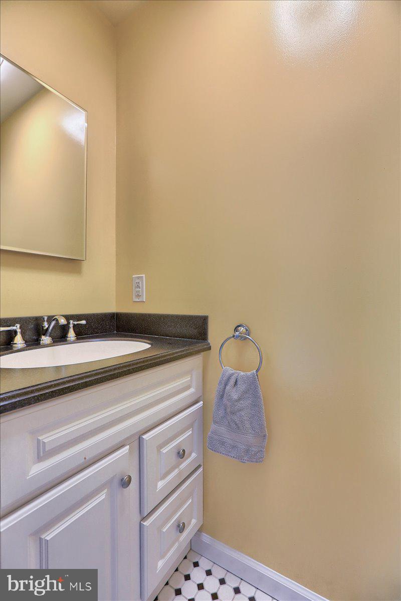 2199 Sheaffer Road Elizabethtown, PA 17022 - Photo 16 of 41