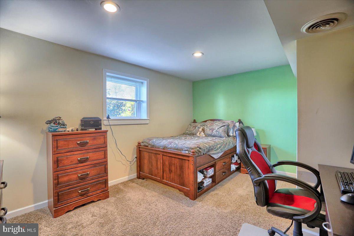 2199 Sheaffer Road Elizabethtown, PA 17022 - Photo 32 of 41