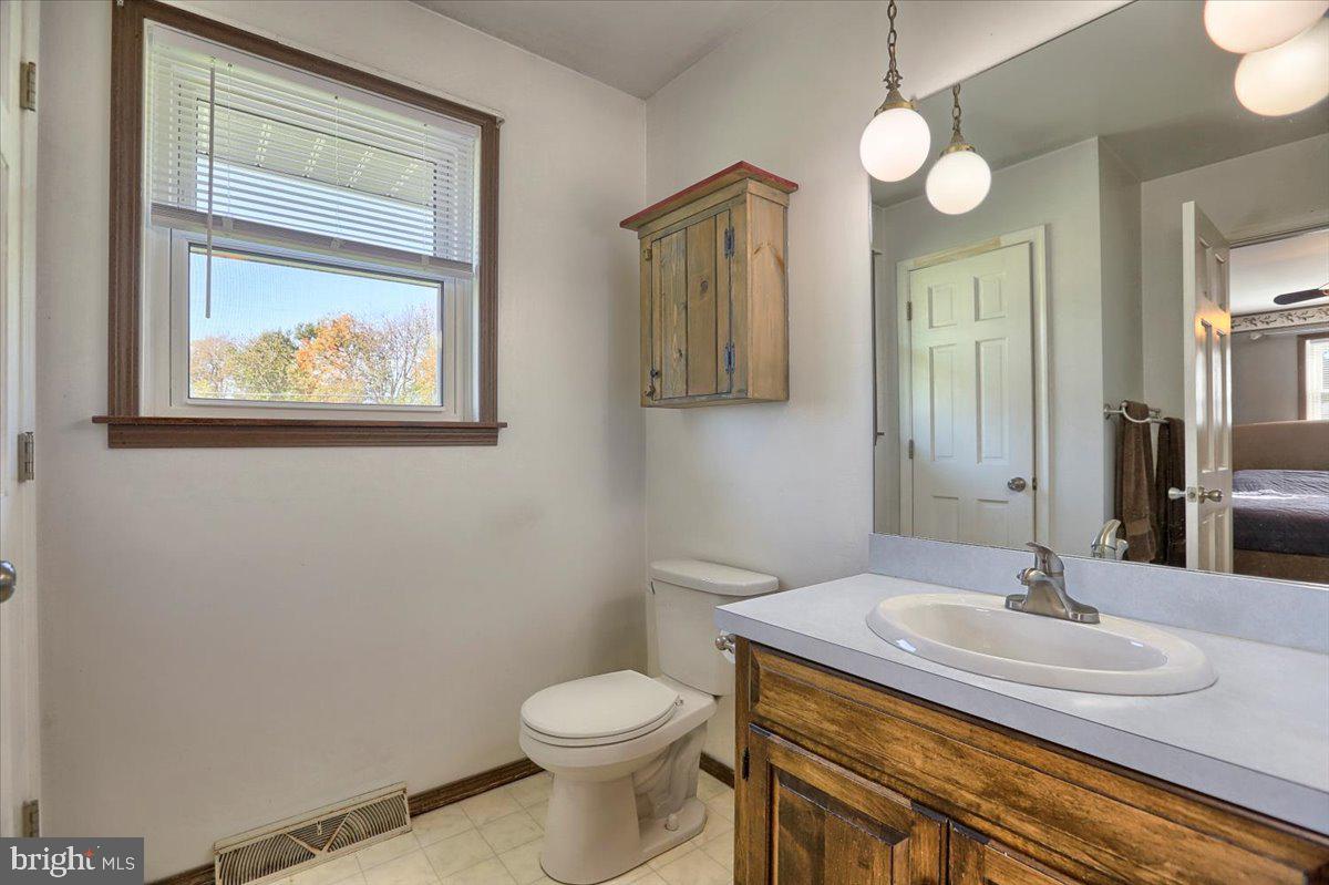 2199 Sheaffer Road Elizabethtown, PA 17022 - Photo 10 of 41
