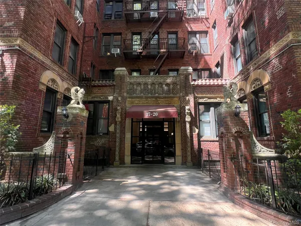 $248,000 | 37-20 81st Street, Unit 5E | Jackson Heights