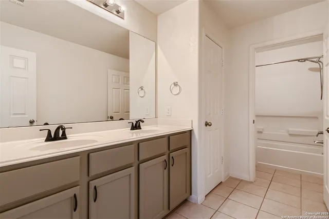 $1,895 | 11807 Luckey Ledge, San Antonio, TX 78252