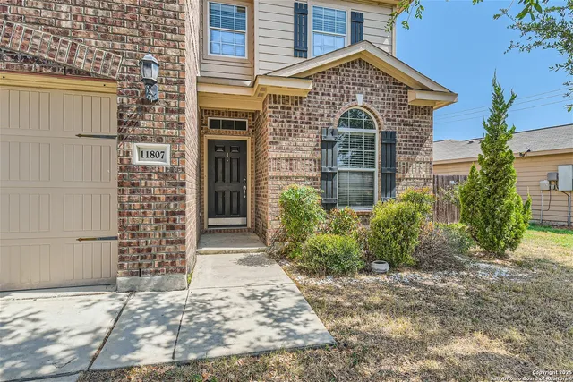 $1,895 | 11807 Luckey Ledge, San Antonio, TX 78252