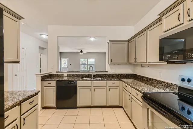 $1,895 | 11807 Luckey Ledge, San Antonio, TX 78252