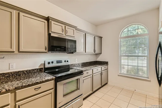 $1,895 | 11807 Luckey Ledge, San Antonio, TX 78252