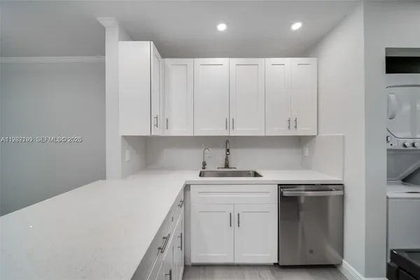 $2,250 | 677 Trace Circle, Unit 211, Deerfield Beach, FL 33441