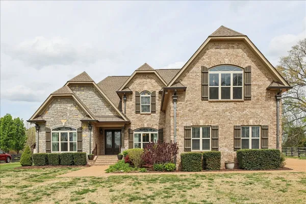 $849,000 | 239 Cherokee Dock Road, Lebanon, TN 37087