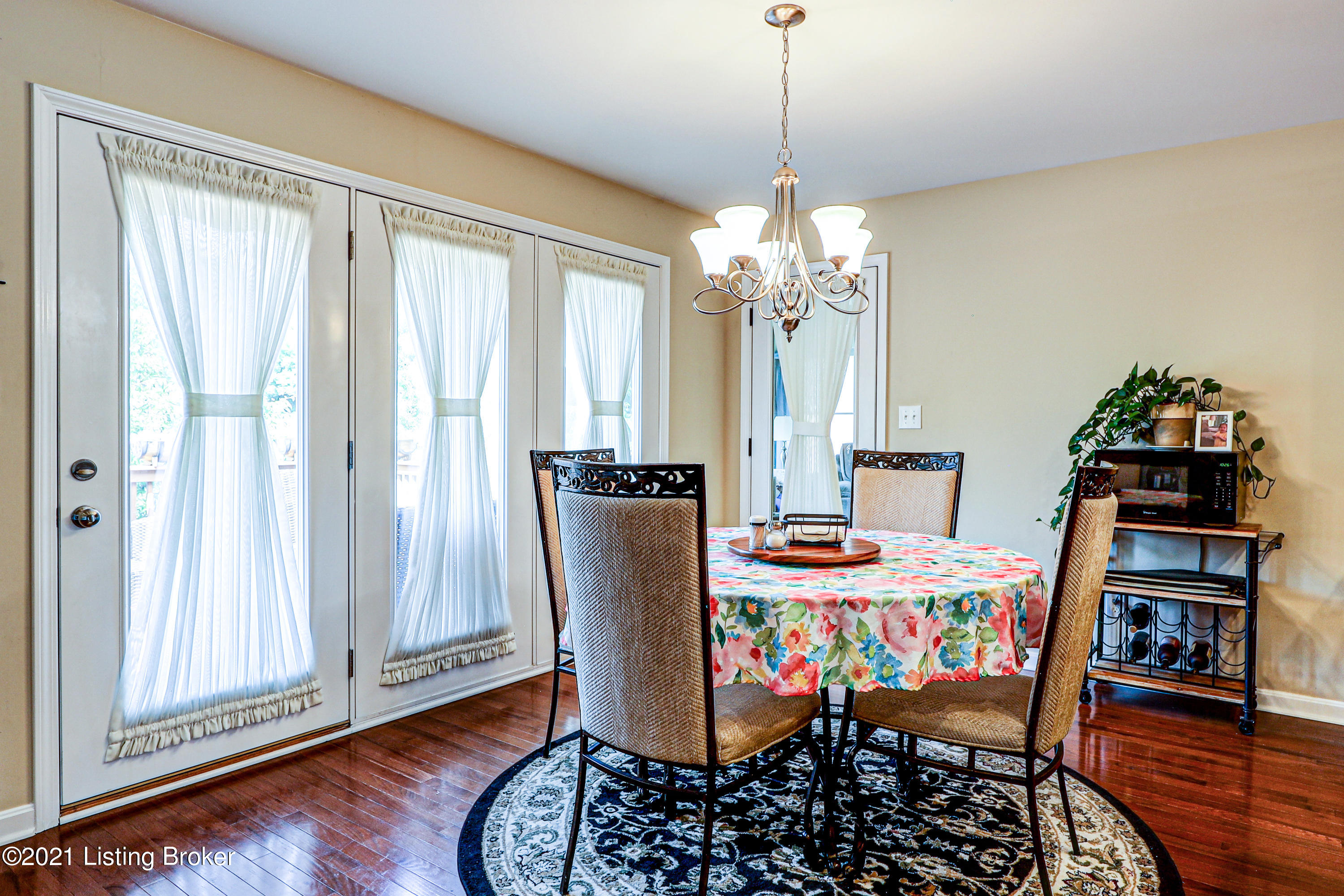 2706 Razor Ridge Court Louisville, KY 40299 - Photo 20 of 40 2706 razor ridge court (27 of 59)
