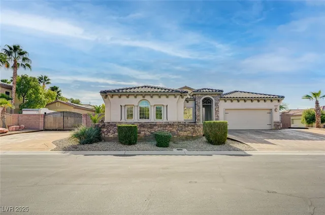 $909,000 | 6259 Thunder Blitz Avenue, Las Vegas, NV 89131