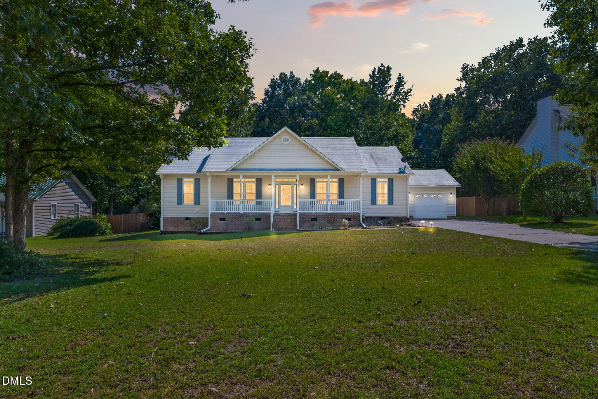 254 South Ridge Drive Garner, NC 27529 - Photo 1 of 40 1-web-or-mls-DSC00453 - D2D