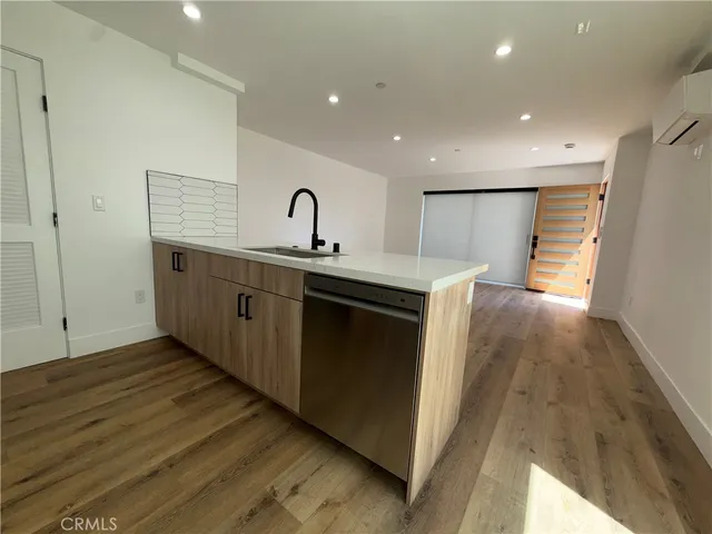$2,795 | 4454 Clinton Street, Unit 1/2, Los Angeles, CA 90004