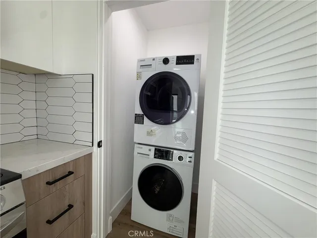 $2,795 | 4454 Clinton Street, Unit 1/2, Los Angeles, CA 90004