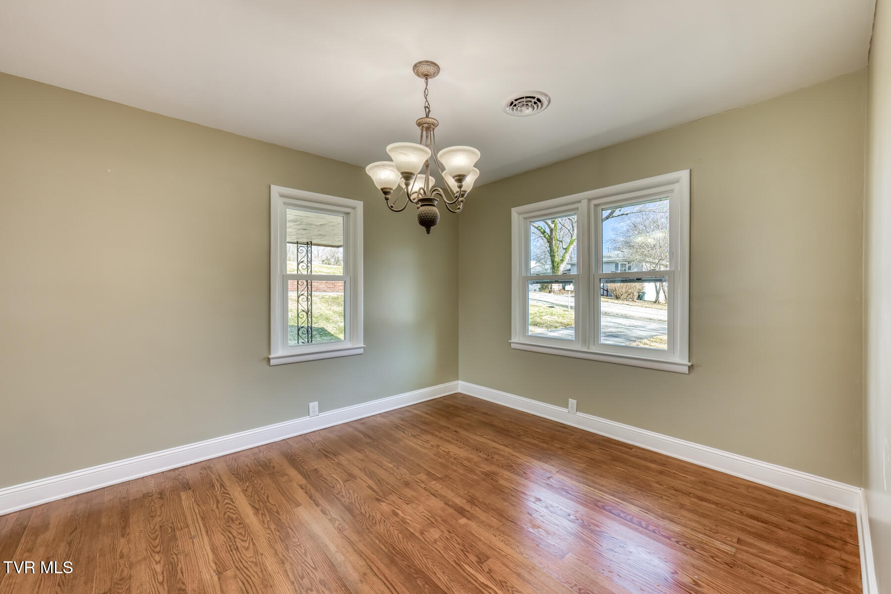 1140 Foxcroft Road Bristol, VA 24201 - Photo 9 of 50 1140 Foxcroft Rd-9