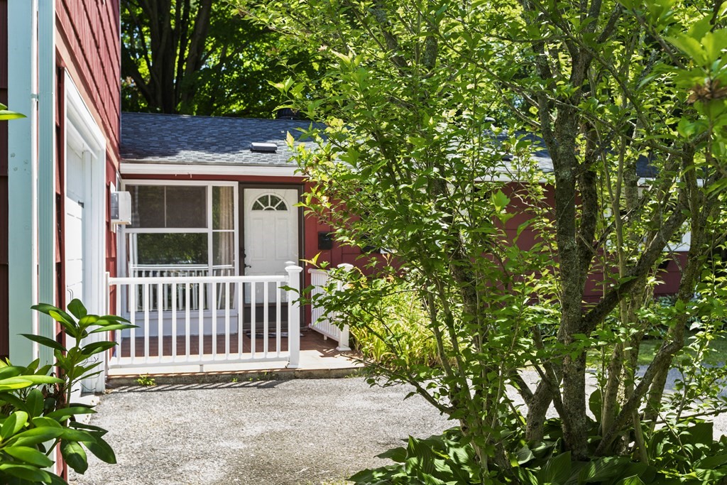 57 Donna Road Framingham, MA 01701 - Photo 37 of 39 Gallery Image 37