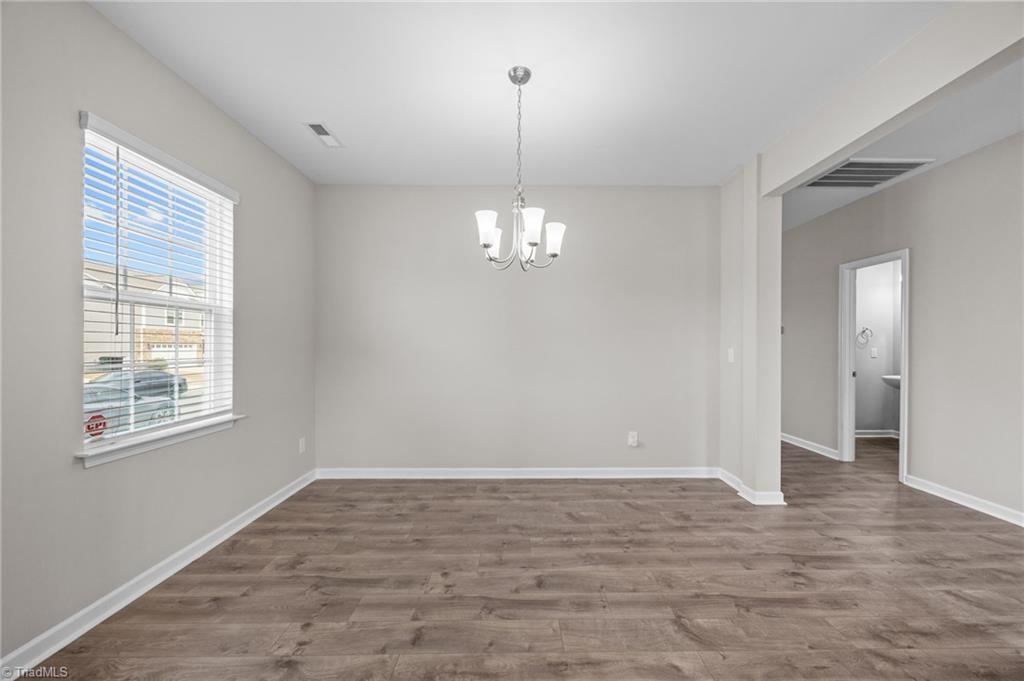 1216 Kerr Street Burlington, NC 27215 - Photo 4 of 50 Dining Room