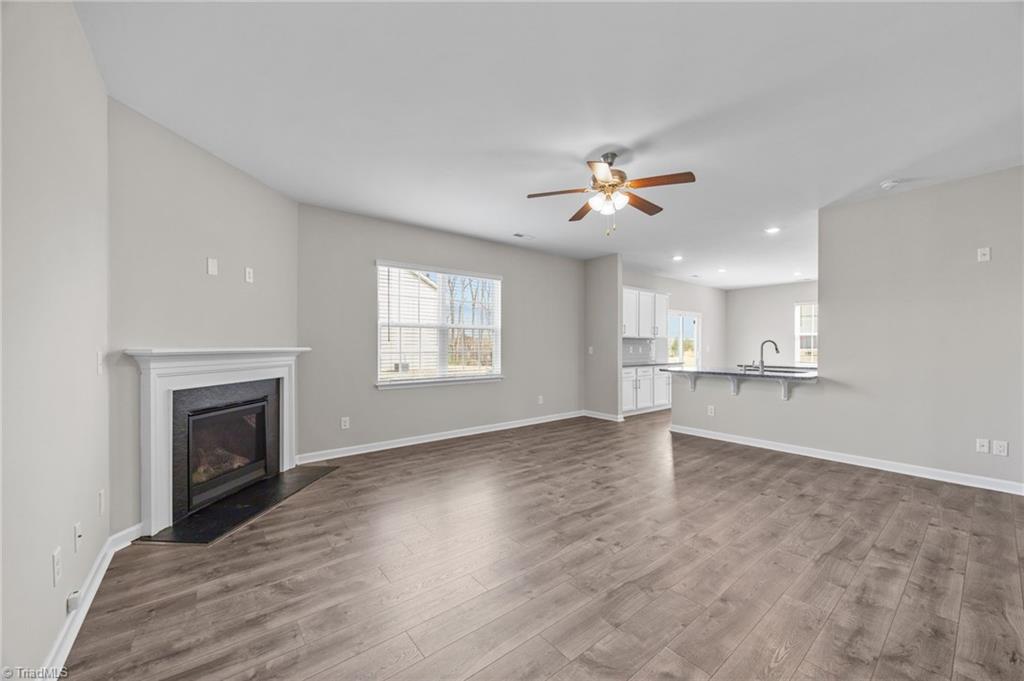 1216 Kerr Street Burlington, NC 27215 - Photo 9 of 50 Living Room