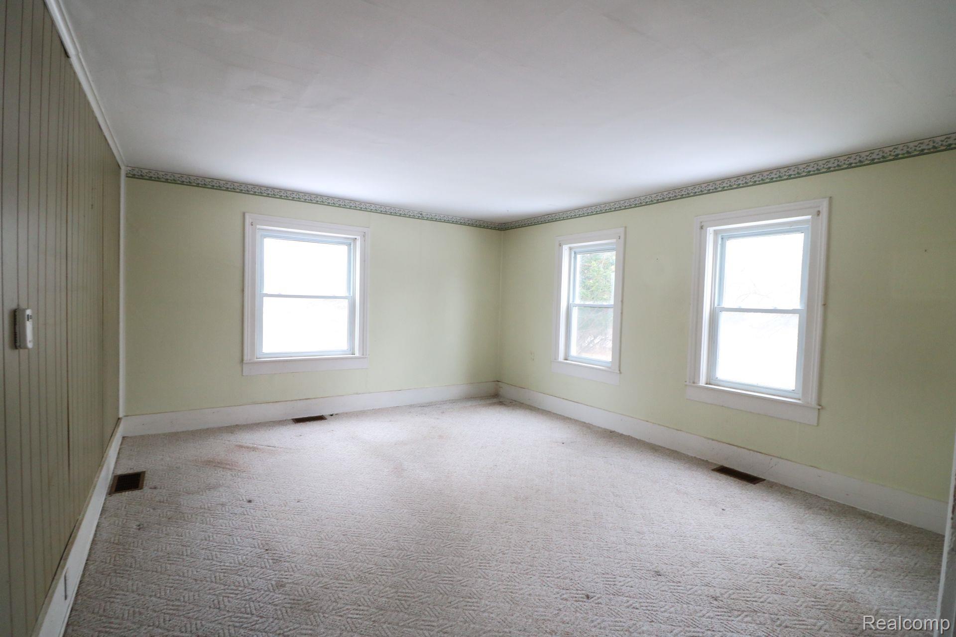 4005 Peters Road Columbiaville, MI 48421 - Photo 6 of 18 Gallery Image 6