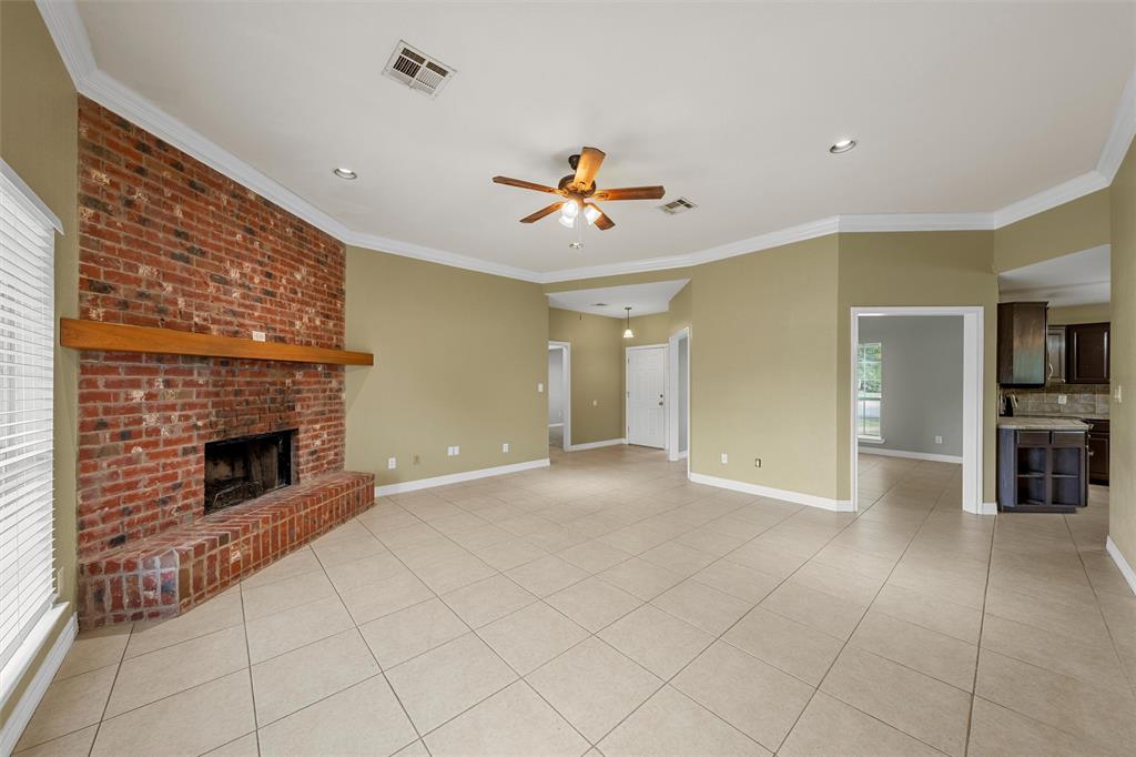 10413 Granada Drive Waco, TX 76708 - Photo 5 of 25