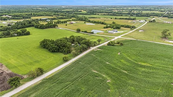 $720,000 | 52 Southeast 208th Street, Holt, MO 64048