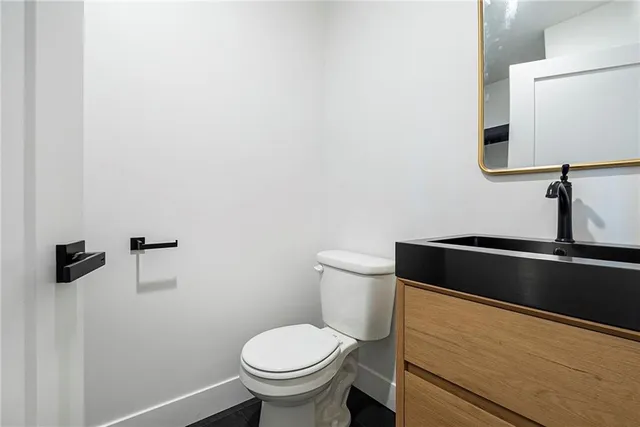 $720,000 | 52 Southeast 208th Street, Holt, MO 64048