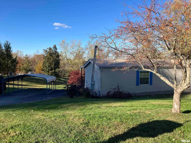 $152,000 | 557 Twin Oaks Drive, Cobden, IL 62920