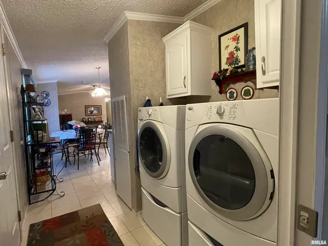 $152,000 | 557 Twin Oaks Drive, Cobden, IL 62920