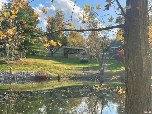 $152,000 | 557 Twin Oaks Drive, Cobden, IL 62920