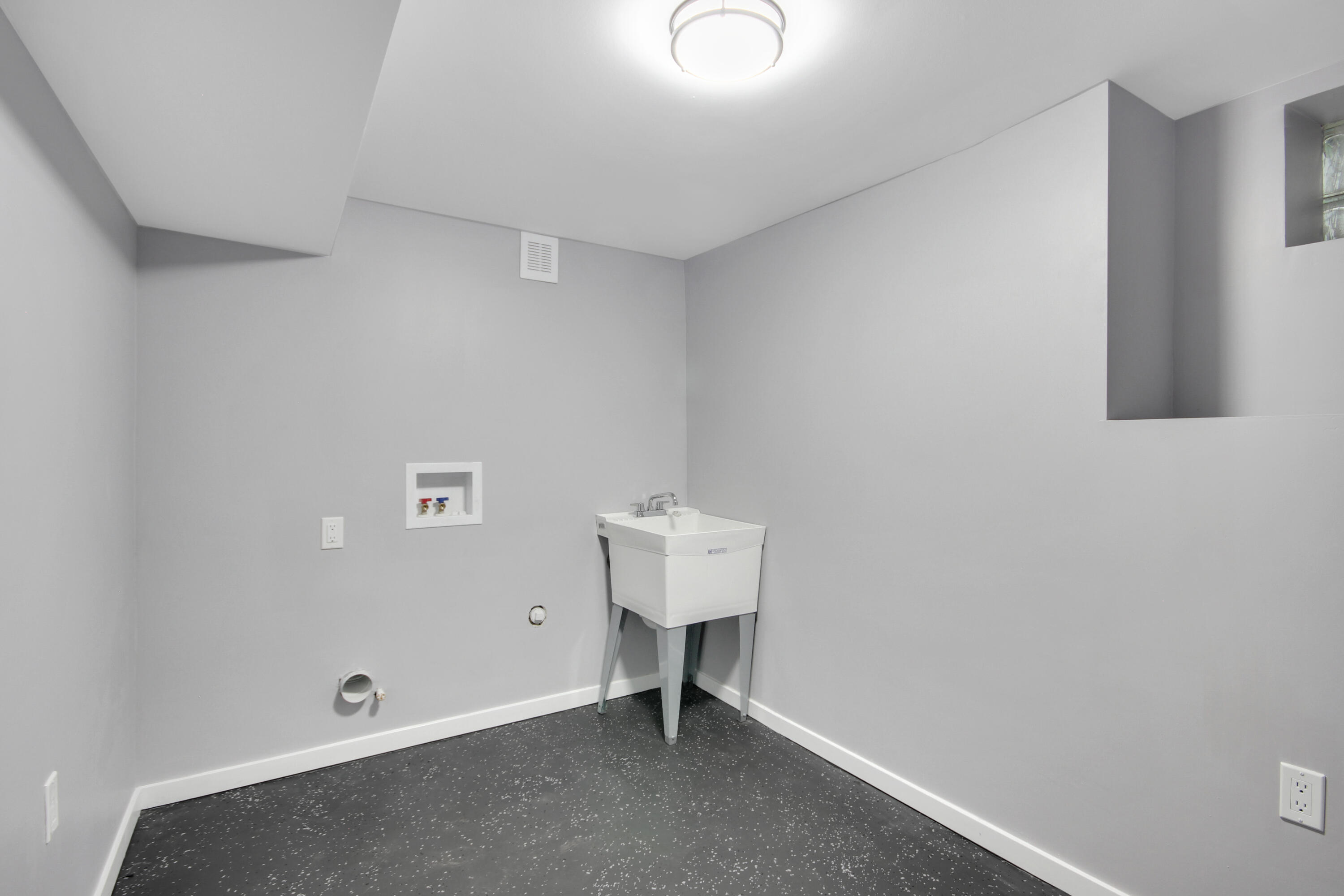 859 Fayette Street Gary, IN 46403 - Photo 13 of 22 3000x2000