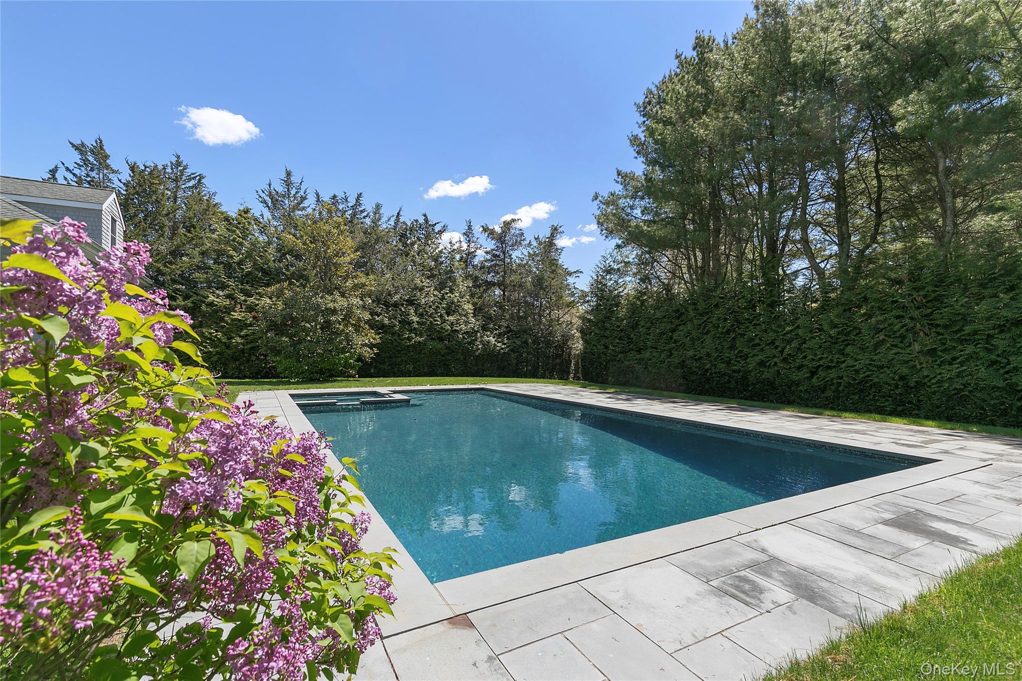 41 Edgewood Avenue Bridgehampton, NY 11932 - Photo 15 of 21