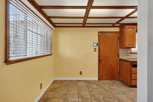 a view of utility room