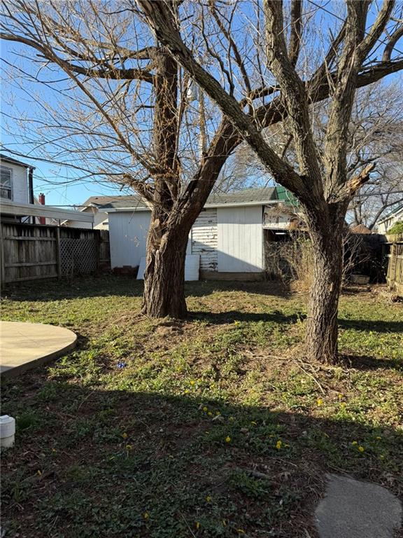 104 Miami Street Burlington, KS 66839 - Photo 18 of 26