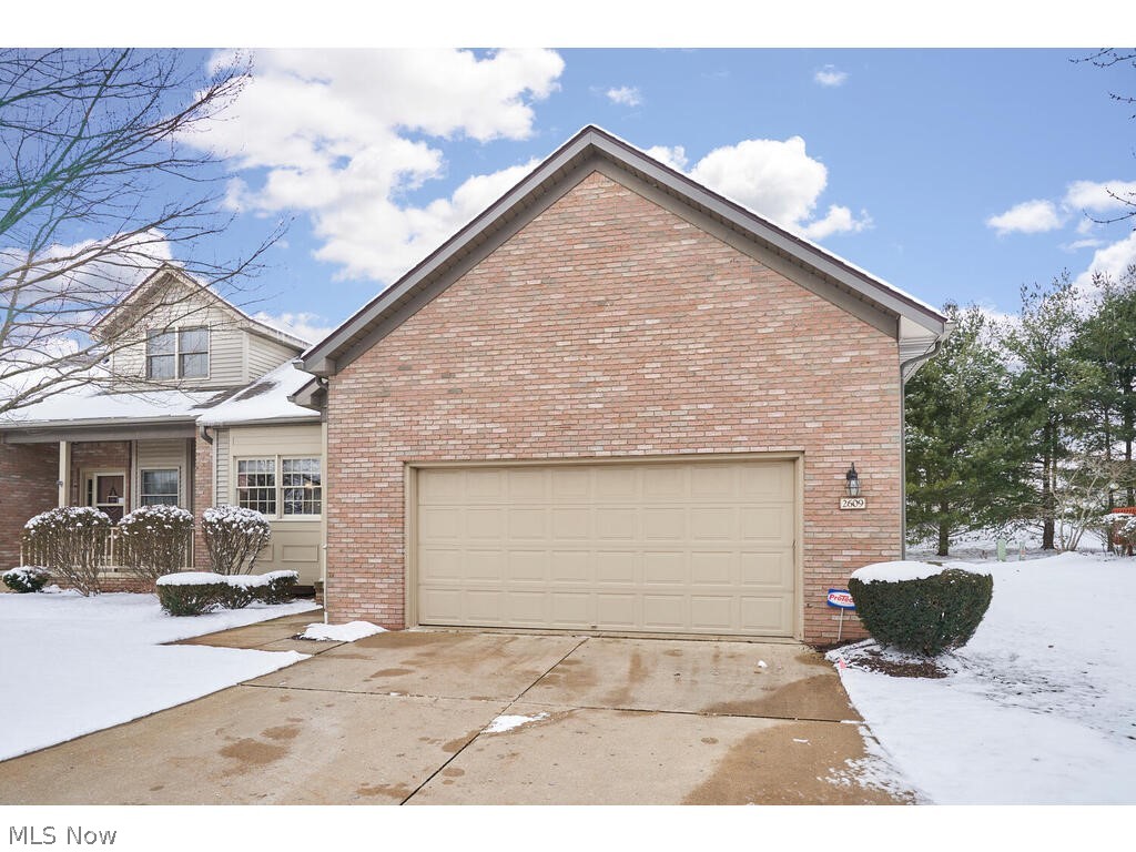 2609 Charing Cross Road Northwest Canton, OH 44708 - Photo 2 of 27 Gallery Image 2