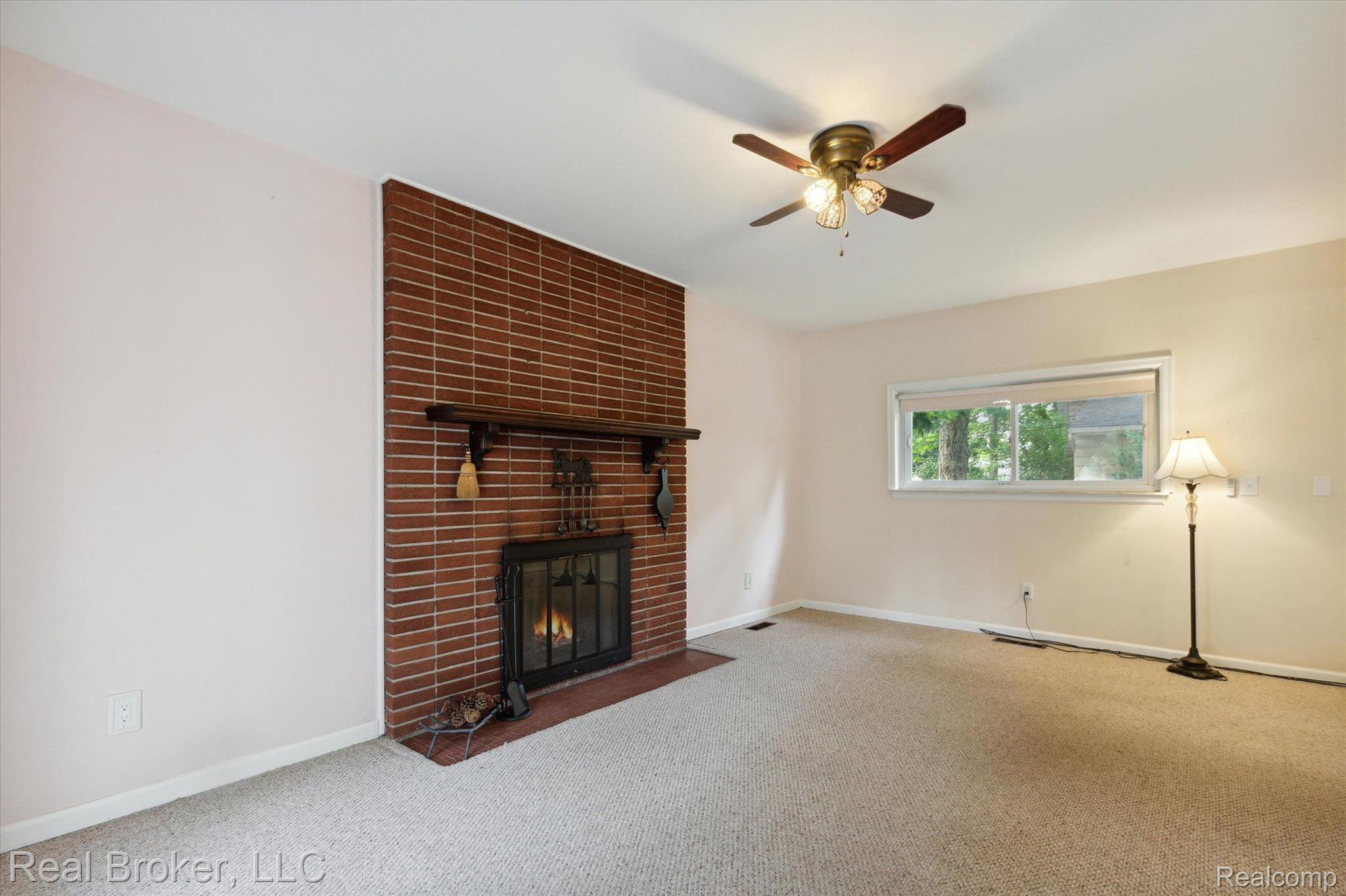 14559 Newburgh Road Livonia, MI 48154 - Photo 18 of 45 Gallery Image 18