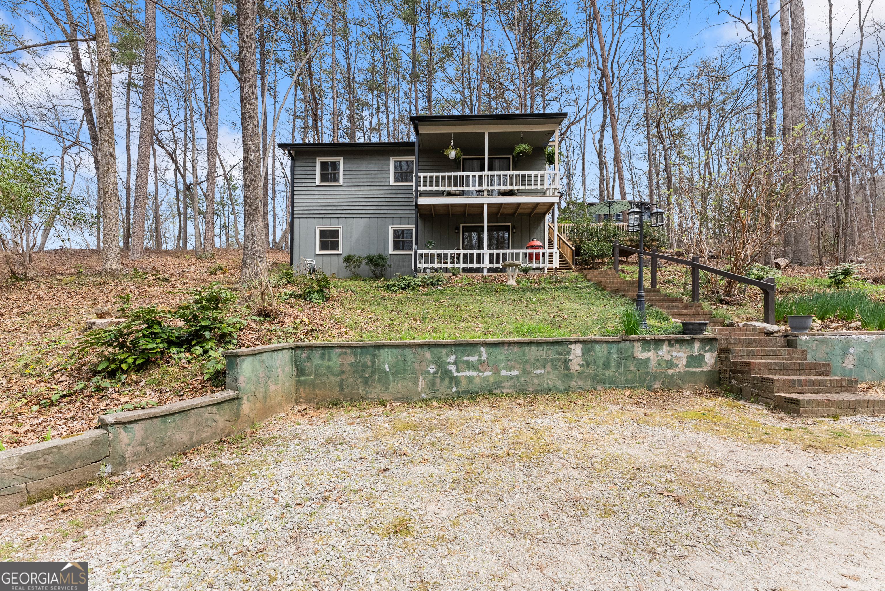 426 Skyview Circle Clarkesville, GA 30523 - Photo 8 of 42 a view of a backyard