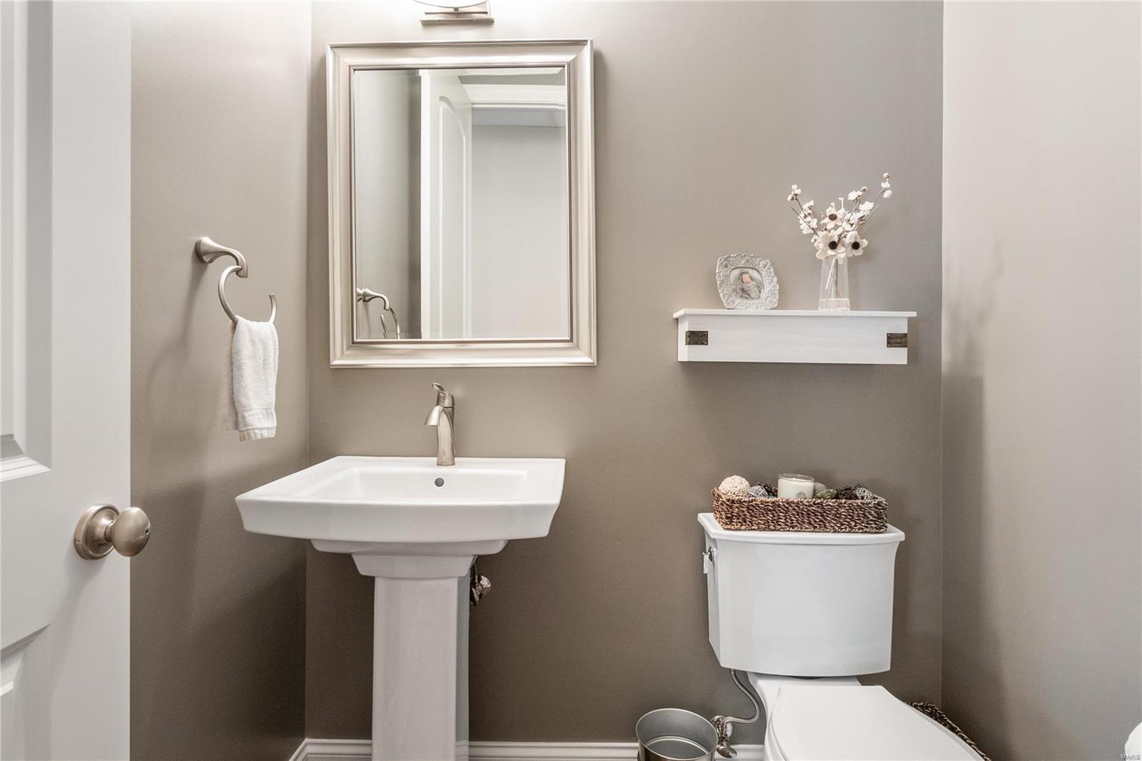 1055 Bridleridge Crossing Spur High Ridge, MO 63049 - Photo 13 of 39 Gallery Image 13