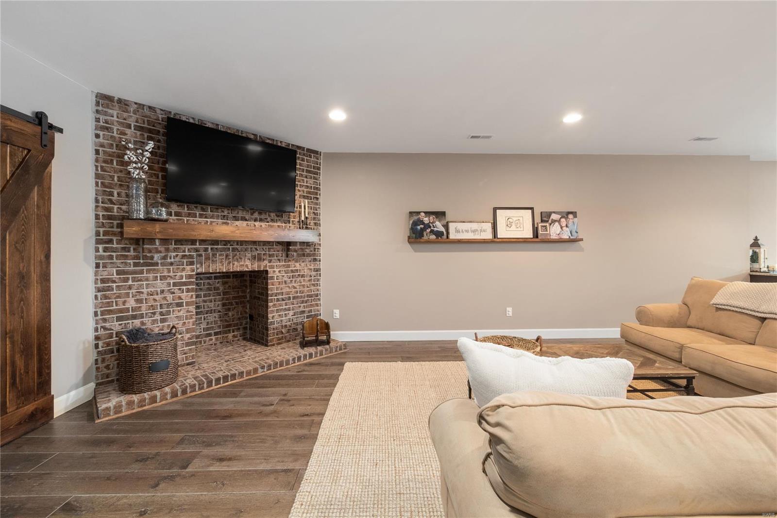 1055 Bridleridge Crossing Spur High Ridge, MO 63049 - Photo 24 of 39 Gallery Image 24