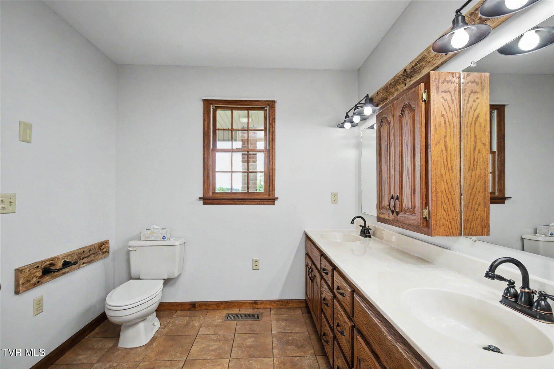 268 Byington Road Rogersville, TN 37857 - Photo 26 of 53 26-268 Byington -24