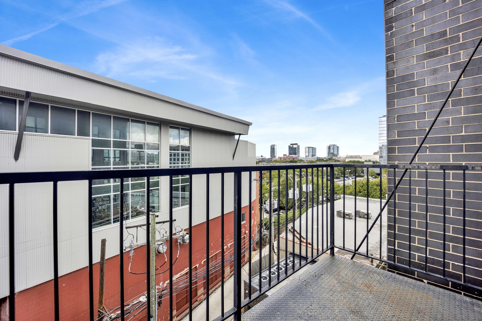 1014 North Larrabee Street, Unit 4N Chicago, IL 60610 - Photo 21 of 24 a view of a balcony