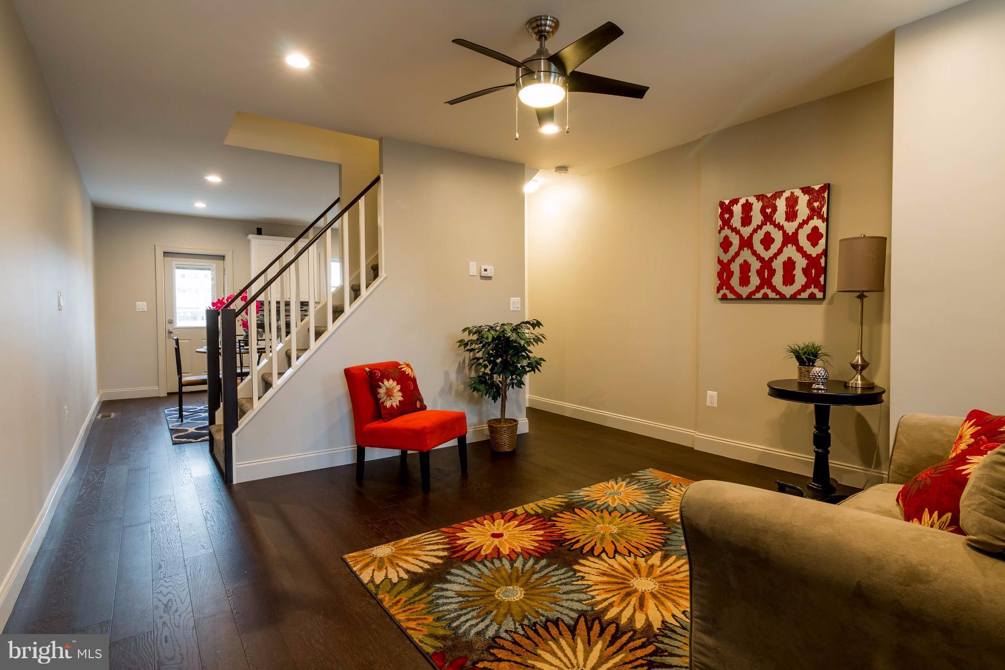 3815 Roland Avenue Baltimore, MD 21211 - Photo 2 of 30 Living Room