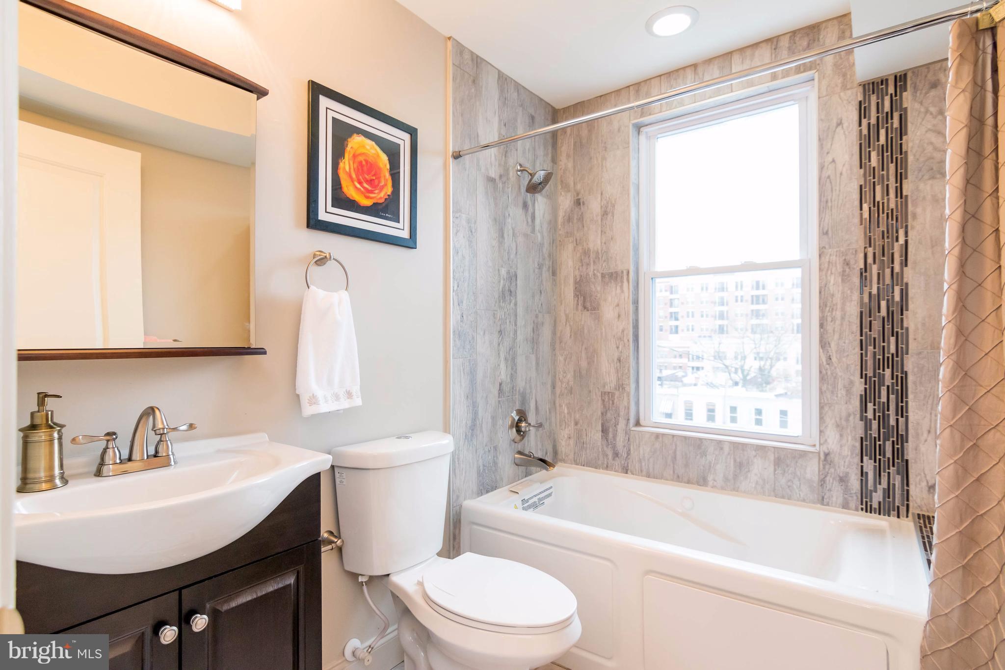 3815 Roland Avenue Baltimore, MD 21211 - Photo 12 of 30 Bath