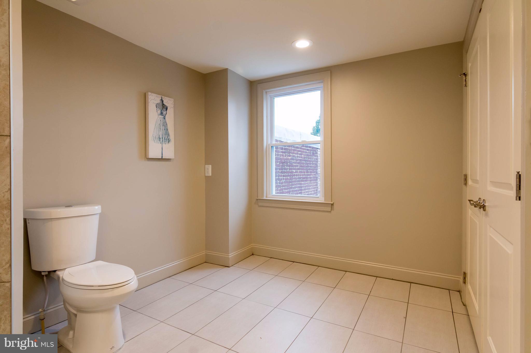 3815 Roland Avenue Baltimore, MD 21211 - Photo 21 of 30 Bath (Master)