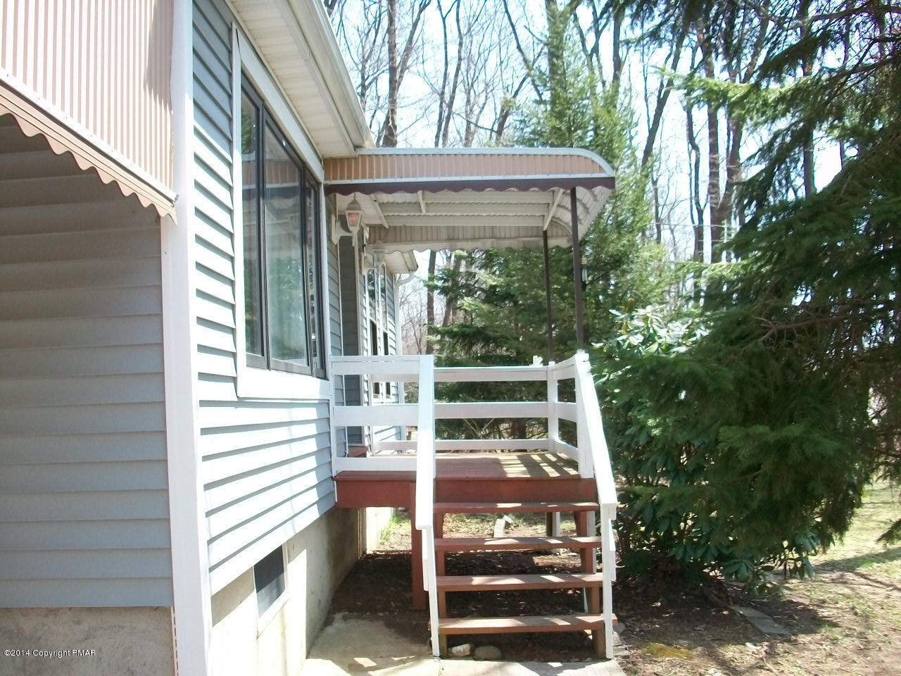 146 Cartwright Road Blakeslee, PA 18610 - Photo 14 of 14 Front Porch