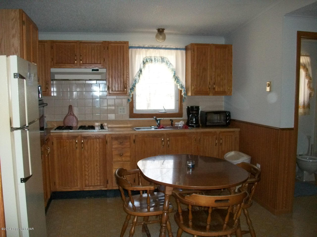 146 Cartwright Road Blakeslee, PA 18610 - Photo 4 of 14 Eat-in Kitchen