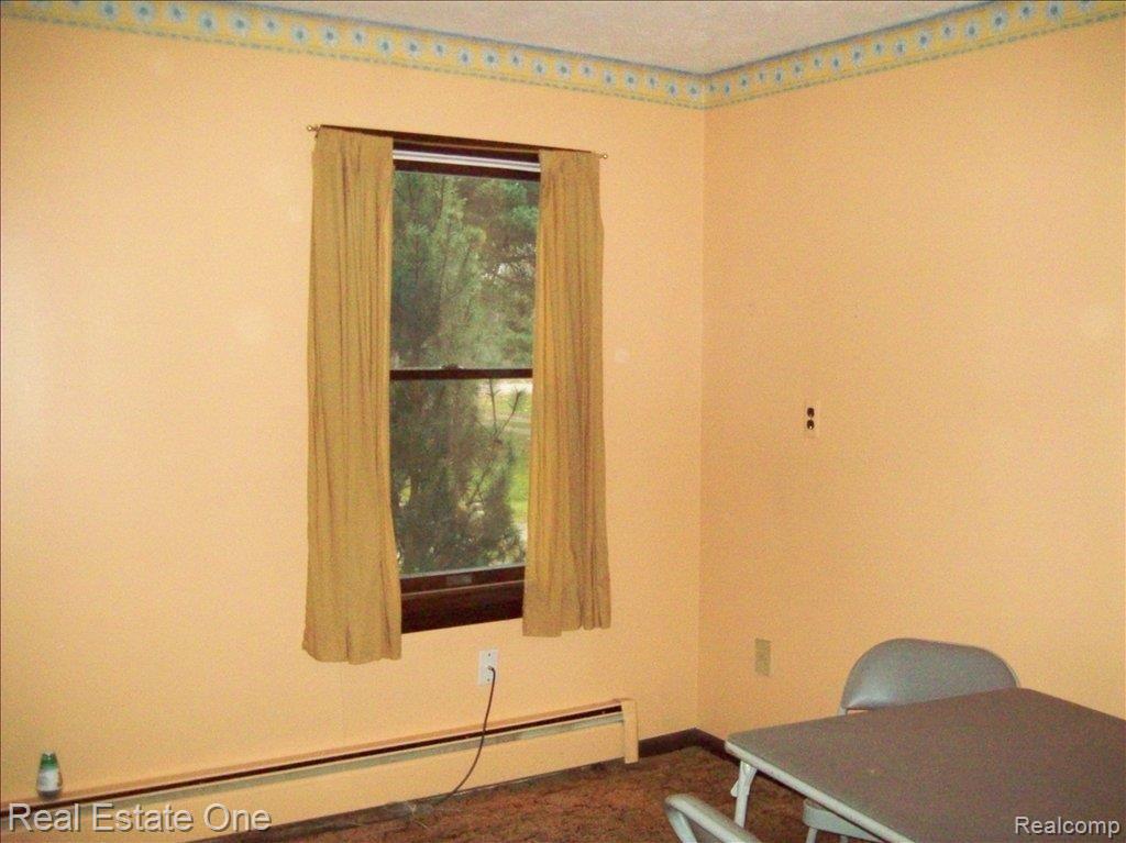 3162 East Maple Road Milford, MI 48381 - Photo 13 of 19 LIBRARY OR OFFICE