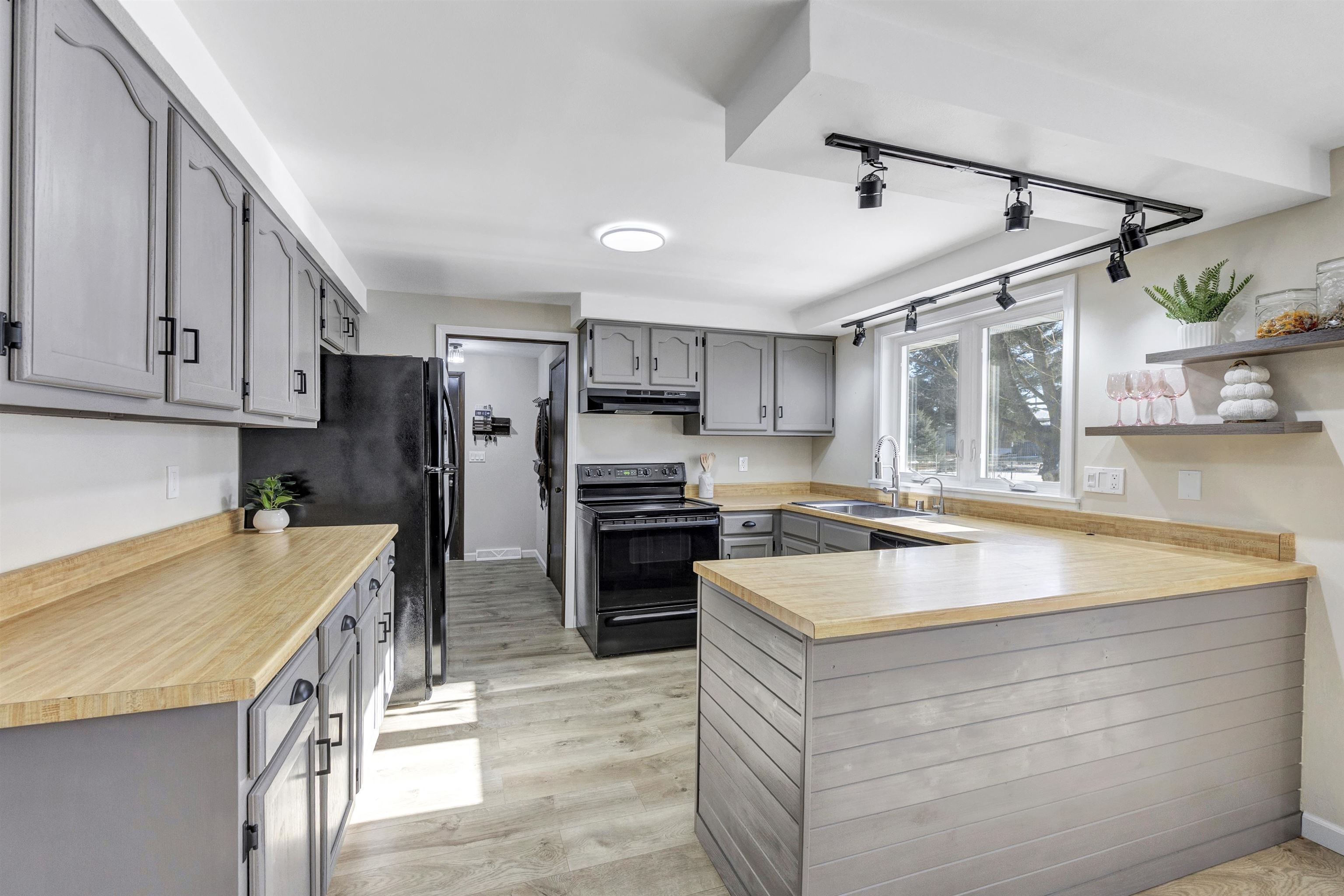 313 Steven Court Denmark, WI 54208 - Photo 11 of 30