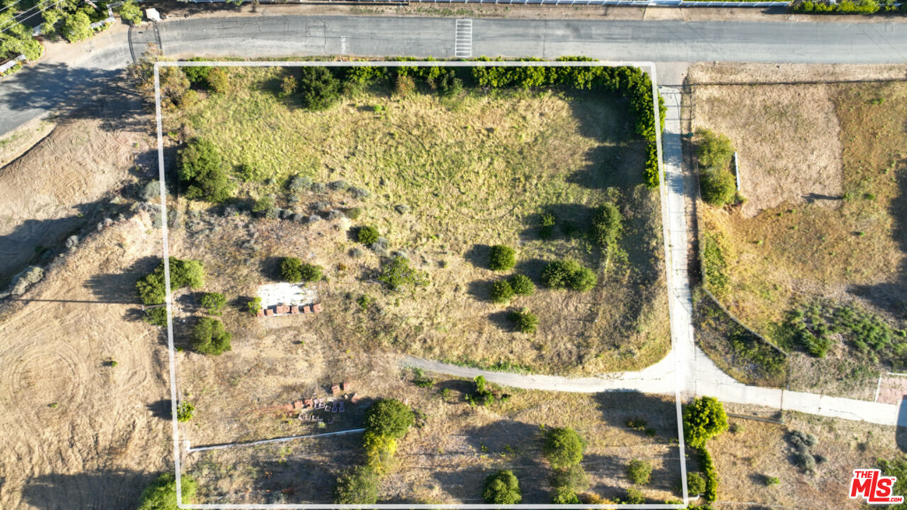 5923 Cavalleri Road Malibu, CA 90265 - Photo 4 of 5