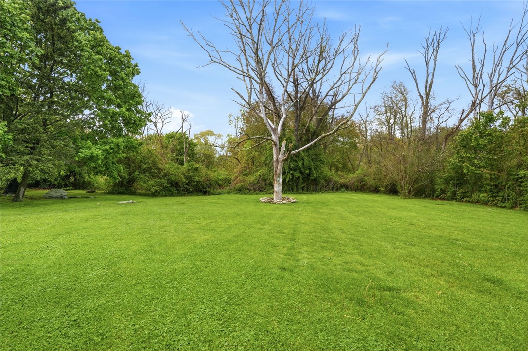 36 Ledward Avenue Westerly, RI 02891 - Photo 15 of 49