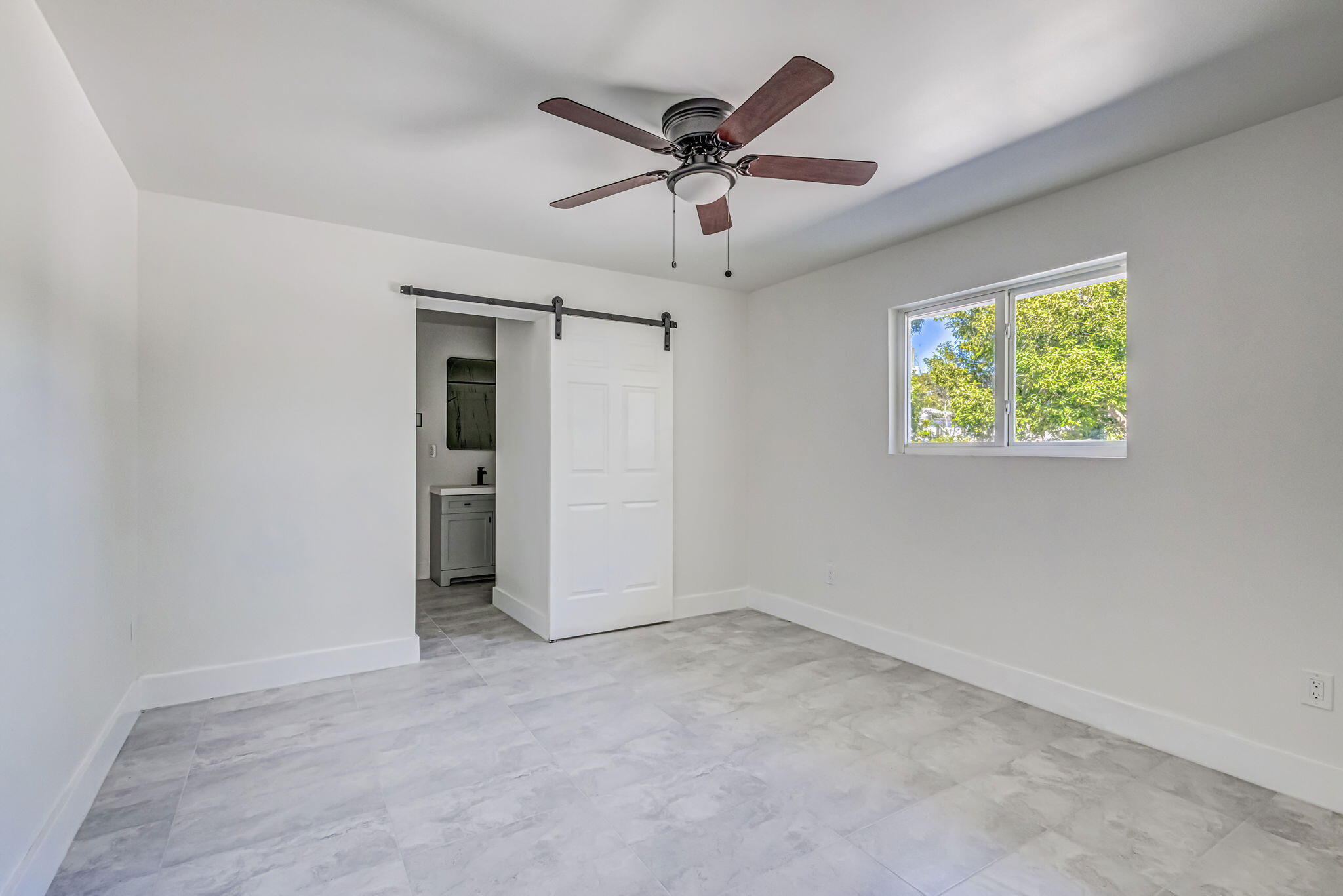 1432 West 35th Street Riviera Beach, FL 33404 - Photo 21 of 32 22-web-or-mls-15D1A7510JSInterior-Softne