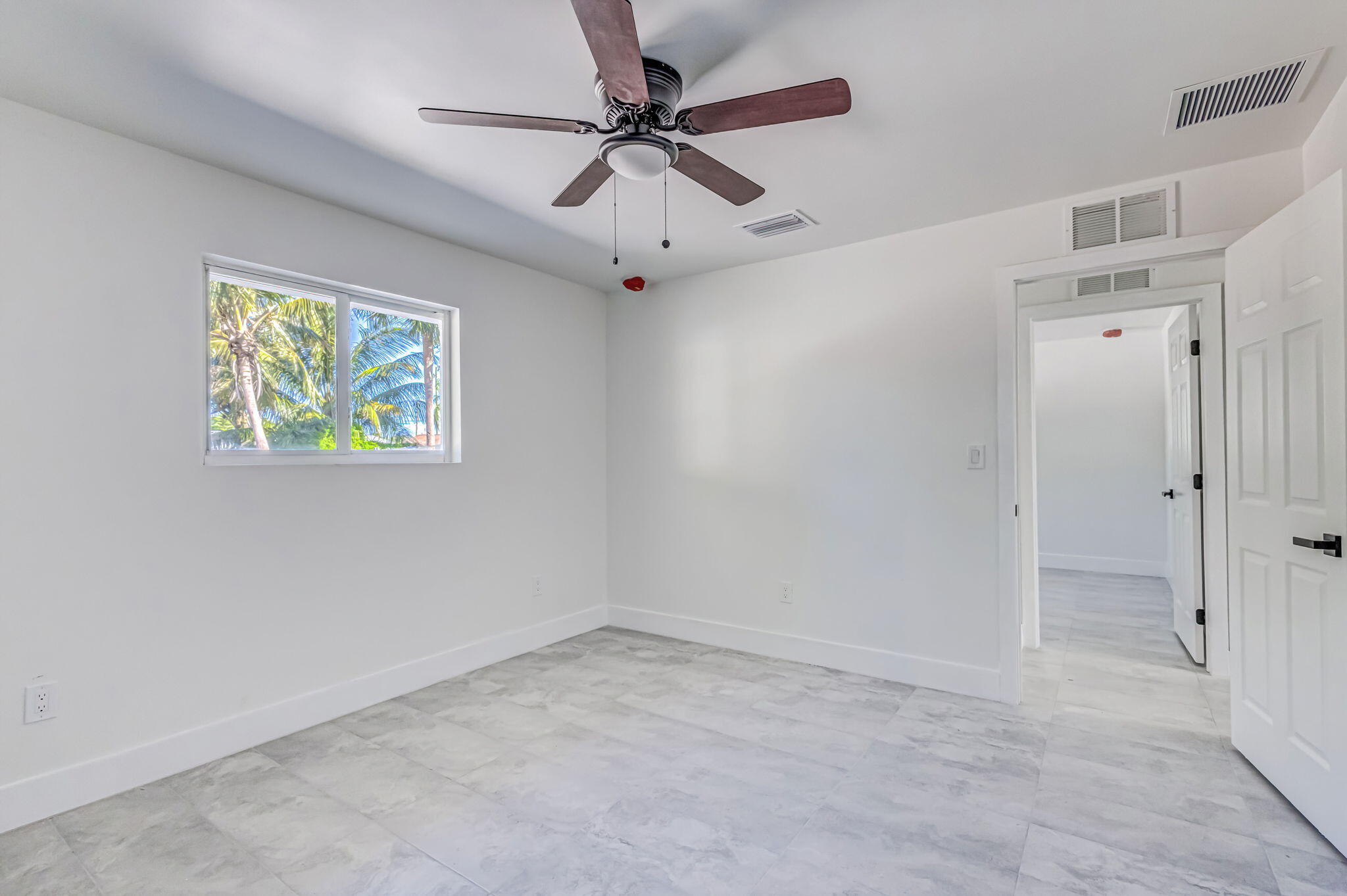 1432 West 35th Street Riviera Beach, FL 33404 - Photo 22 of 32 23-web-or-mls-15D1A7515JSInterior-Softne