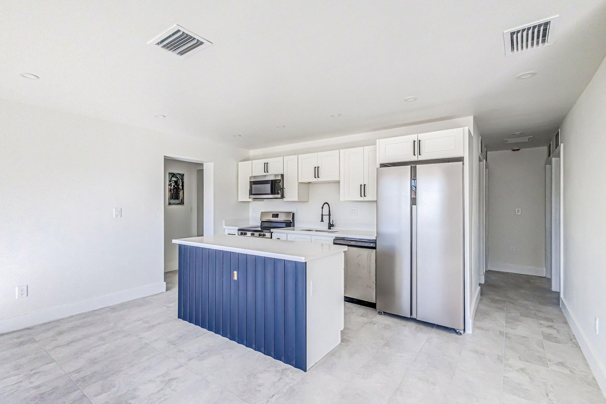 1432 West 35th Street Riviera Beach, FL 33404 - Photo 9 of 32 10-web-or-mls-15D1A7450JSInterior-Softne